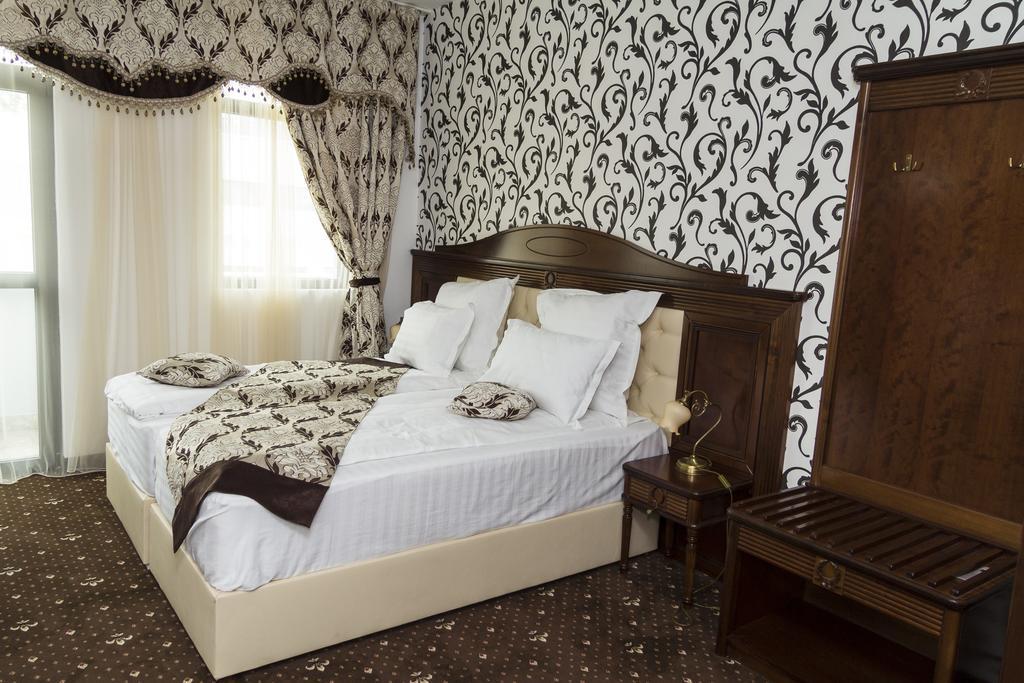 Pik Elegance Hotel Ploieşti Szoba fotó